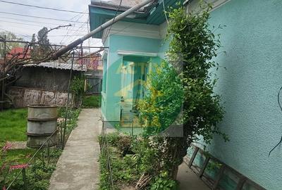 Casă cu 4 camere cu Teren 480 Mp în Est