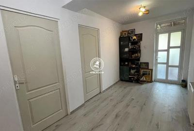 Apartament cu 4 camere decomandat în Bucium - 13