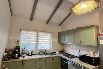 Apartament cu 4 camere decomandat în Zăvoi - 7