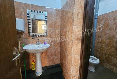 Casa + spa?iu comercial de vanzare in Curtea de Arge?. - 1