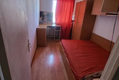 Apartament cu 3 camere semidecomandat în Craiovița Nouă - 5