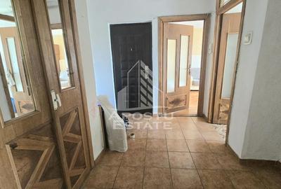 Apartament cu 2 camere, decomandat, centrala proprie, zona Lipovei - 3