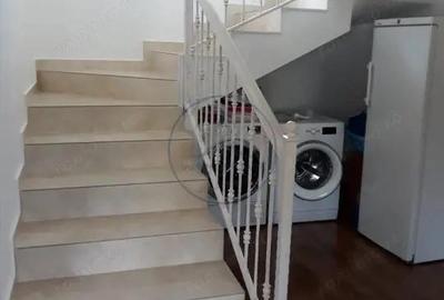 Casă cu Teren 2800 Mp în Central - 9