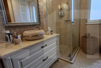 Casă cu 4 camere cu Teren 521 Mp în Central - 2