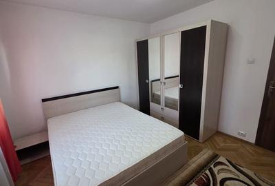 Apartament cu 2 camere decomandat în Lotrioara