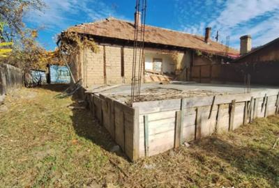 Casă cu 2 camere cu Teren 609 Mp în Coman - 3