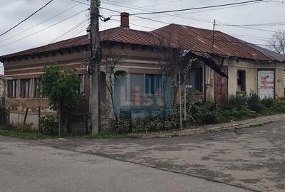 Casă cu 6 camere cu Canalizare în Băicoi - 4