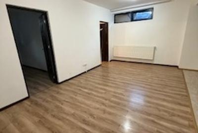 Giulesti, Str Agnita, bloc 2016, Ap 3 camere, 85 mp pret 84000 euro - 12