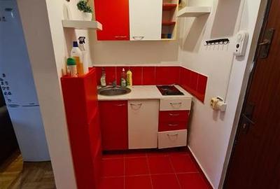 Garsonieră semidecomandată, mobilată în Uzina 2 - 4