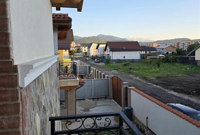 Casa de 4 camere , zona Tractorul - 16
