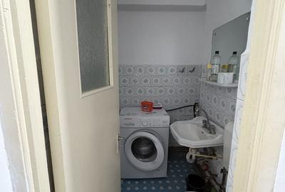 Apartament cu 3 camere decomandat în Lacu - 2