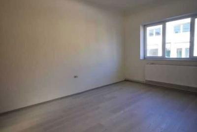 Casă cu 4 camere în Central - 4