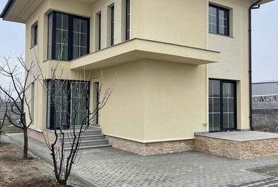 Casă cu 4 camere în Central - 12