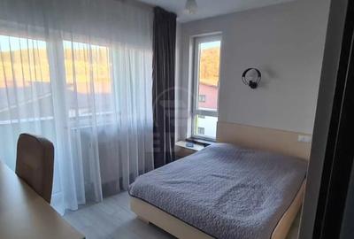 Apartament cu 3 camere semidecomandat în Central - 2