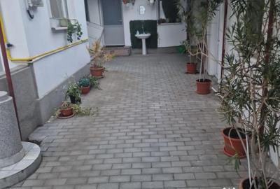 Casă cu 4 camere în Central - 2