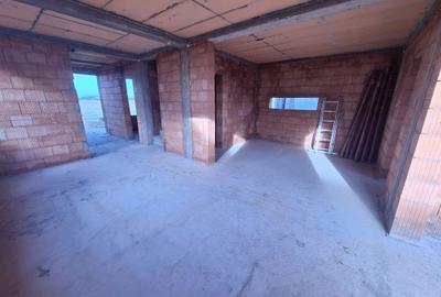 Casă cu 3 camere în Livada - 6