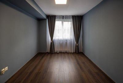 Apartament cu 3 camere decomandat, mobilat în Tractorul - 6