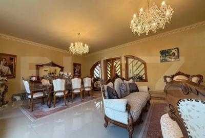 Casă cu 10 camere cu Teren 908 Mp în Central - 16