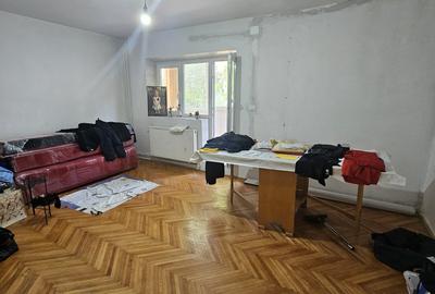 Apartament cu 2 camere decomandat în Aradului - 2