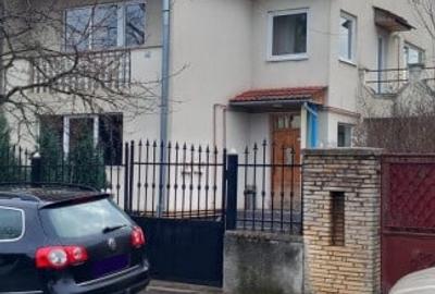 Casă individuală cu 6 camere cu Canalizare în Gheorgheni