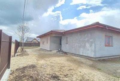 Casa solid construita intrare Bod din Sanpetru Casa solid construita intrare Bod din Sanpetru - 2