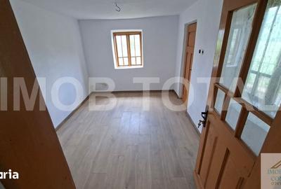 Casă cu 3 camere cu Teren 1100 Mp în Bălilești - 2