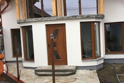 Casă cu 4 camere în Central - 1