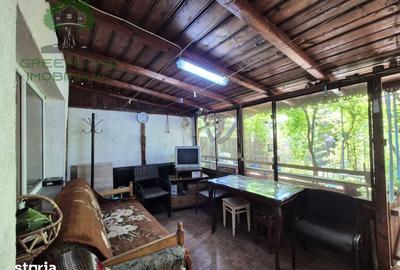 Casă cu 5 camere semidecomandat cu Teren 540 Mp în Valea Lupului