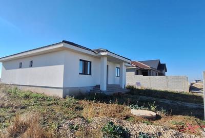 Casa individuala de vanzare, semifinisata, Santandrei - 4