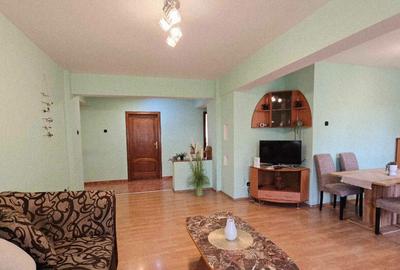 Apartament 4 camere de inchiriat, Blvd. Dacia - 5