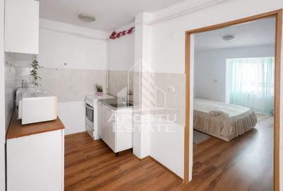 Apartament cu 3 camere semidecomandat, mobilat în Drăgășani - 3