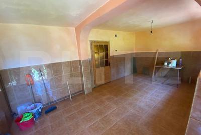 Casă cu 5 camere cu Teren 400 Mp în Central - 1