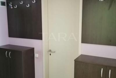 Apartament cu 2 camere semidecomandat, mobilat în Florești
