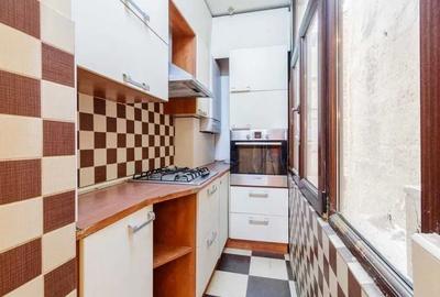 Apartament cu 3 camere decomandat în P-ța Unirii - 7