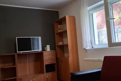 Vand garsoniera renovata ,mobilata in Azuga ,langa partia de ski - 5