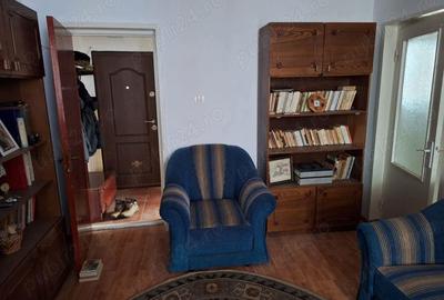 Apartament cu 2 camere semidecomandat în Roșiori de Vede - 2
