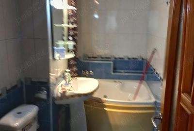 Apartament cu 3 camere decomandat în Rogerius - 6