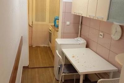 Garsonieră decomandată, mobilată în Tei - 4