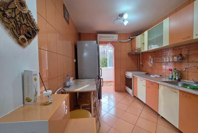 Apartament cu 2 camere decomandat, mobilat în Alexandru Obregia - 8