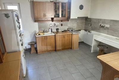 Casă cu Teren 3298 Mp în Central - 15