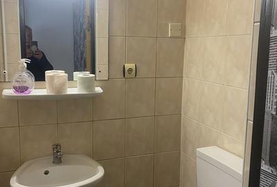 Spațiu comercial, de 70 mp, în Central - 6