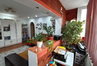 Apartament cu 3 camere si 2 bai- etaj intermediar-LIPOVEI-Iulius Mall- - 7