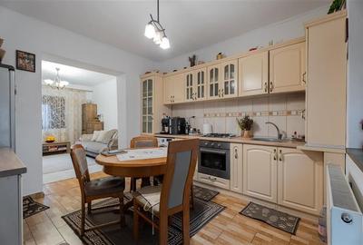 Casă individuală cu 8 camere cu Canalizare în Moara de Vânt - 10