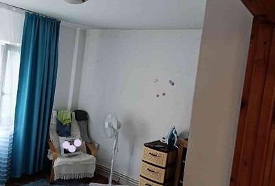 Apartament cu 3 camere decomandat în Tomești - 8