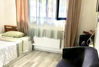 Vand apartament 3 camere cu loc de parcare - 1