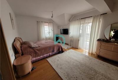 Casă individuală cu 6 camere cu Garaj în Tractorul - 14