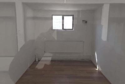 Spațiu comercial, de 15 mp, în Km 4 - 3