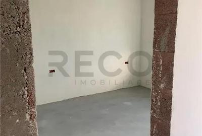 Casă cu 3 camere cu Teren 507 Mp în Nojorid - 2