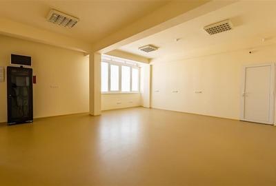 Edificu: Birouri, Centru medical/ comercial acces facil, componenta si dotari ap - 22