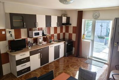 Casă cu 3 camere cu Teren 250 Mp în Valu lui Traian - 1